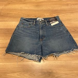 NWT Abercrombie curve love mom shorts